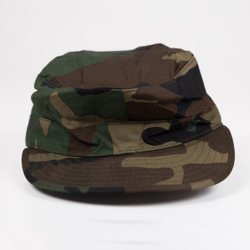 Cappello Militare Verde Tipo Vasco Berretto con Visiera Cappello Militare Verde Tipo Vasco Berretto con Visiera
